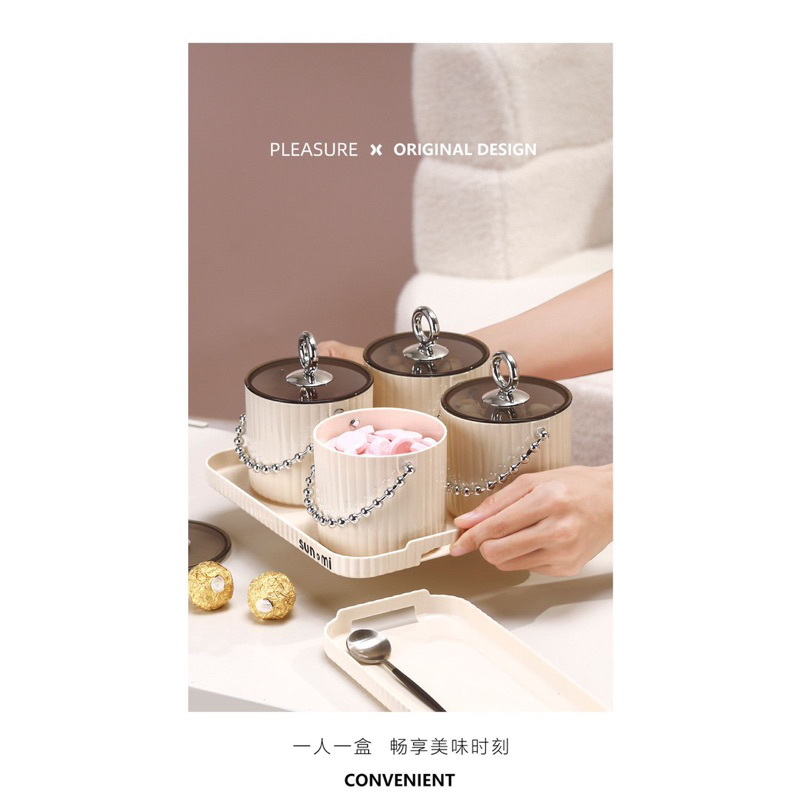 Toples imut isi 4 ada nampan