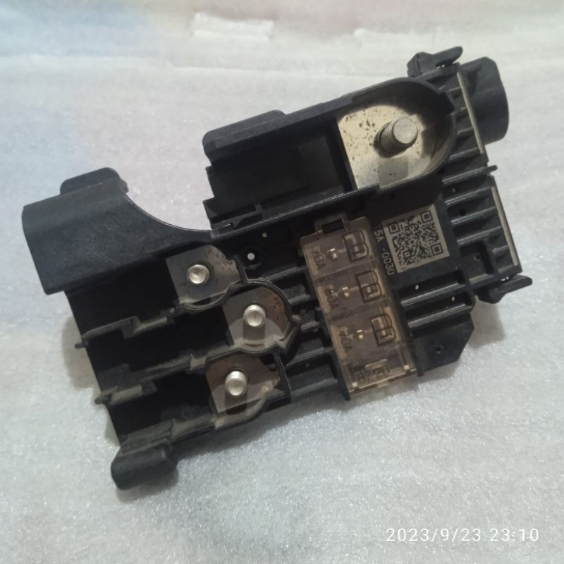 sekring sentral kepala aki Honda jazz rs city hrv original