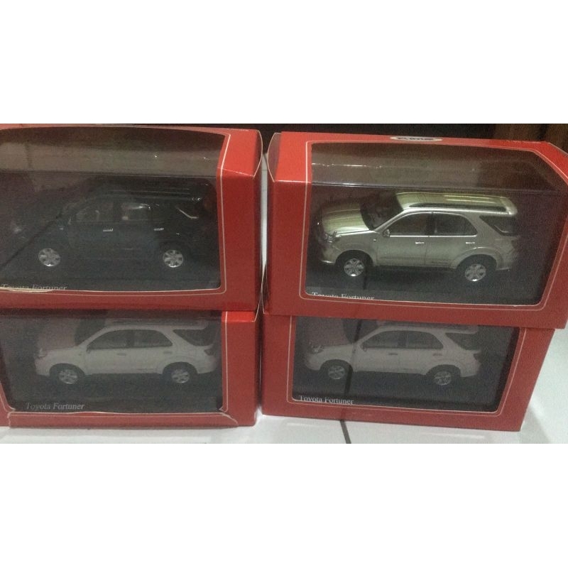 LANGKA Miniatur Toyota Fortuner RIMS (Stok terbatas)