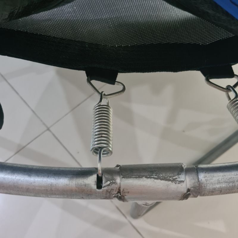 Trampolin anak merk Plum