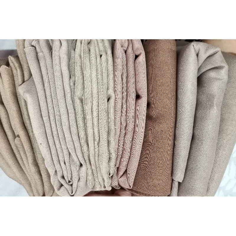 UMAMA SCARF KERUDUNG SEGI EMPAT