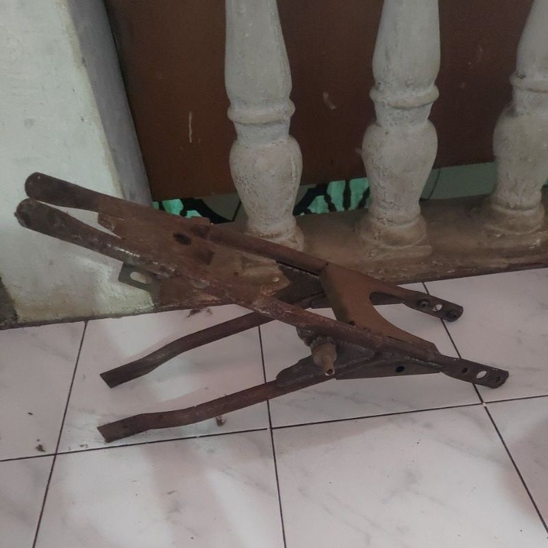 sambungan rangka belakang cb125