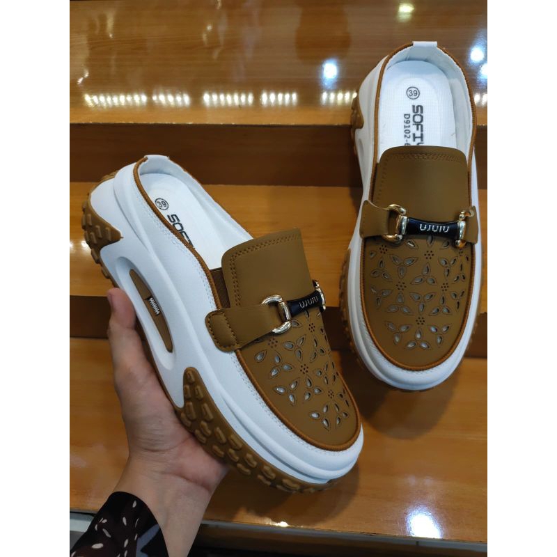 Sepatu Wedges Sofiya
