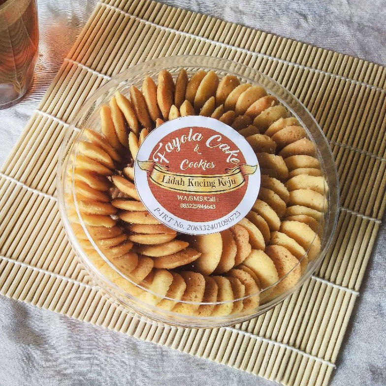 

Menarik Lidah Kucing Keju kemasan toples ukuran 5gr dan pack 165 gr super ngeju renyah garing 33