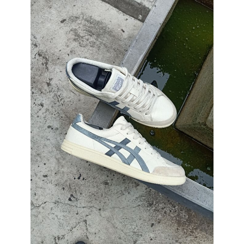 Sepatu onitsuka tiger advanti