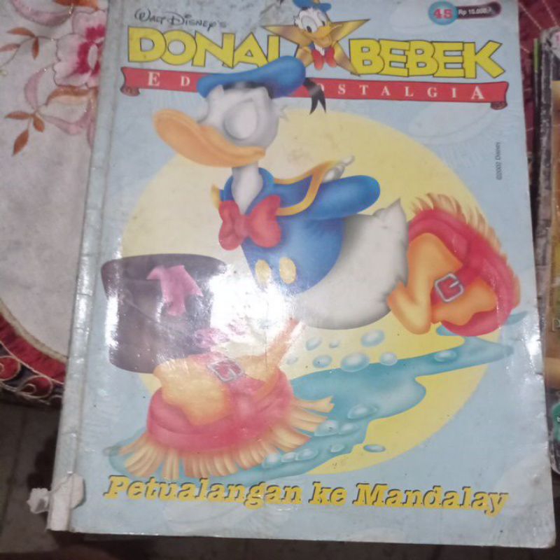 Komik Donal Bebek tebal