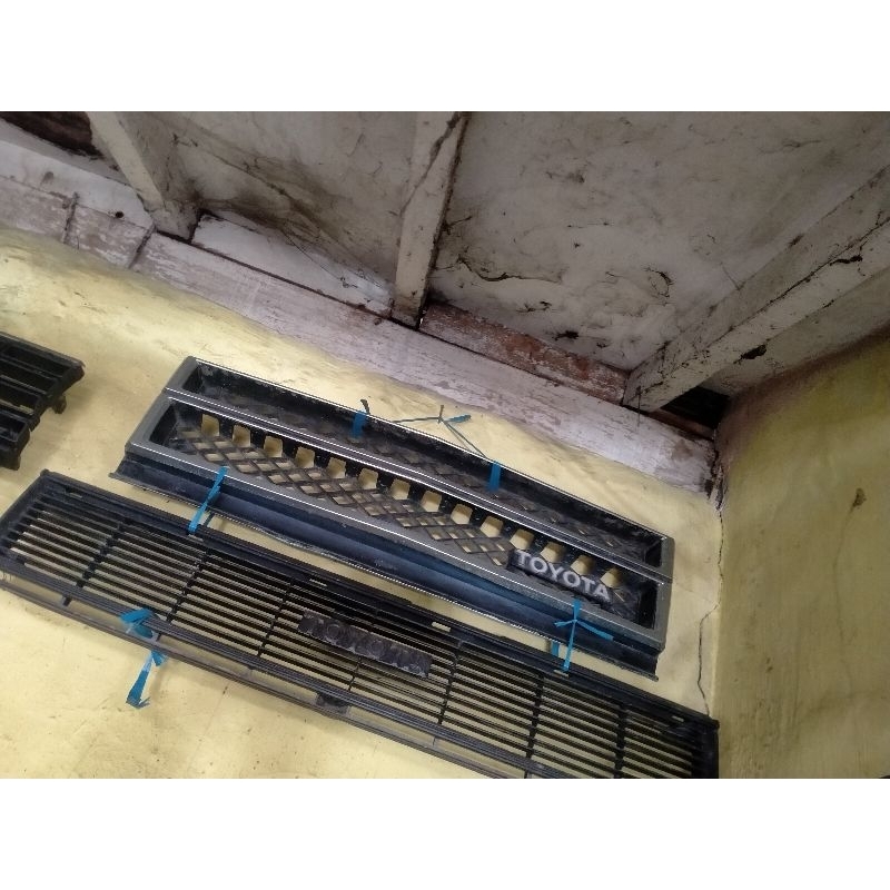 grill Toyota Corona mark2 Corolla GL