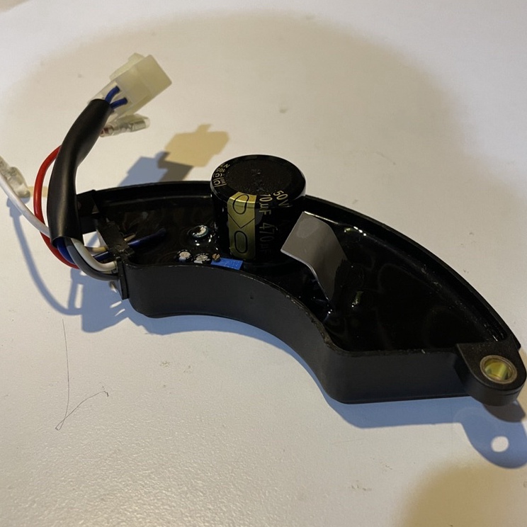 Iag AVR Sabit Bulan Genset 7 75 8 Watt 7 8 KVA 1 Phase 6 Kabel 45 V 47 uF