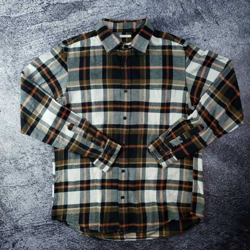 kemeja gu (global uniqlo) preloved cokelat