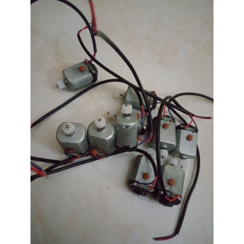 Dinamo Mobilan RC offroad 4 WD 12 gir