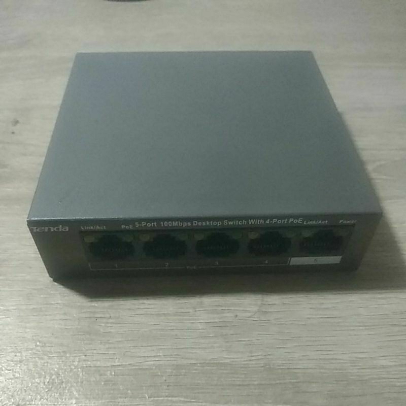 POE SWITCH TENDA 5 PORT TEF1105P