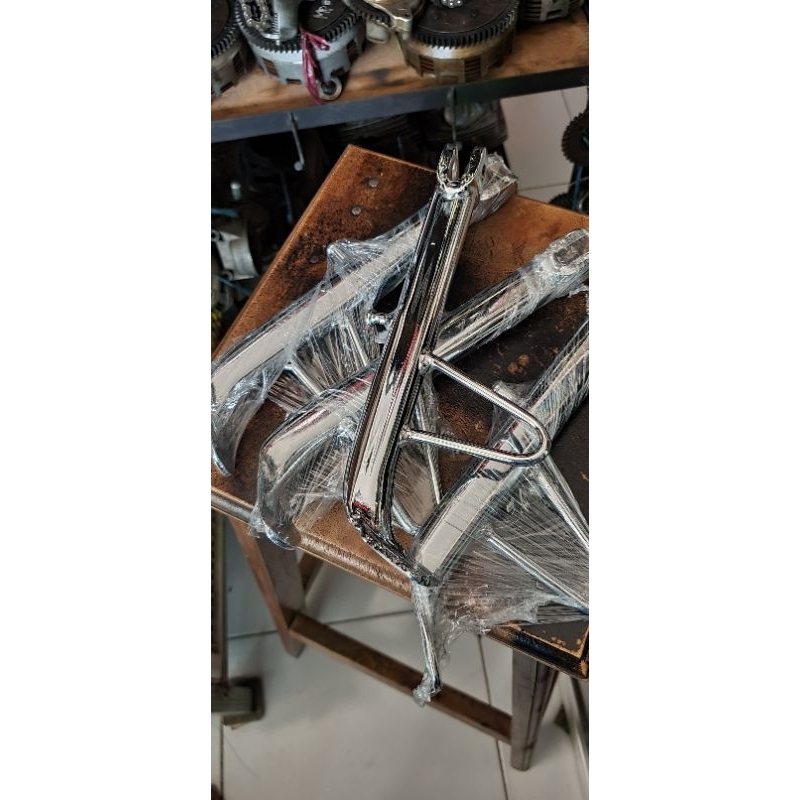 Jagrak jagang samping sampeng megapro original chrom