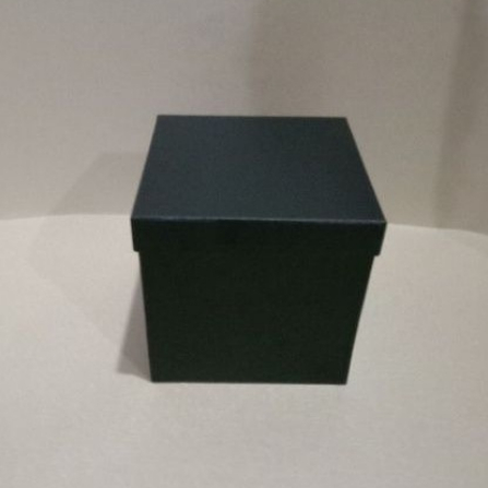

Gift Box Kotak Kado 12x12T12, 10x10T10/Kotak Kado/Kotak Hadiah