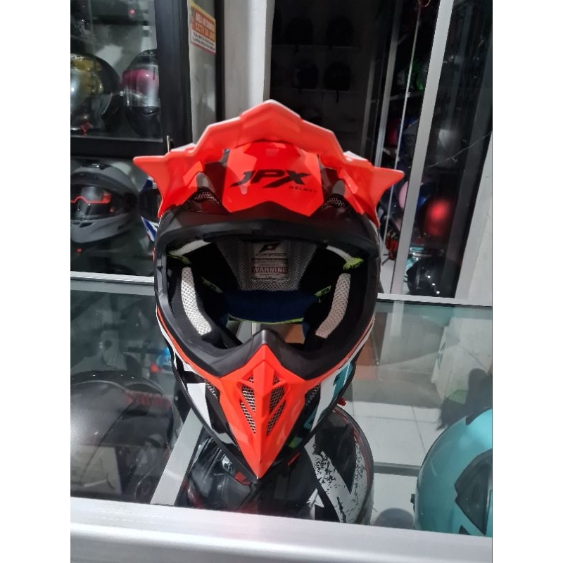 Helm JPX Cross bekas pakai