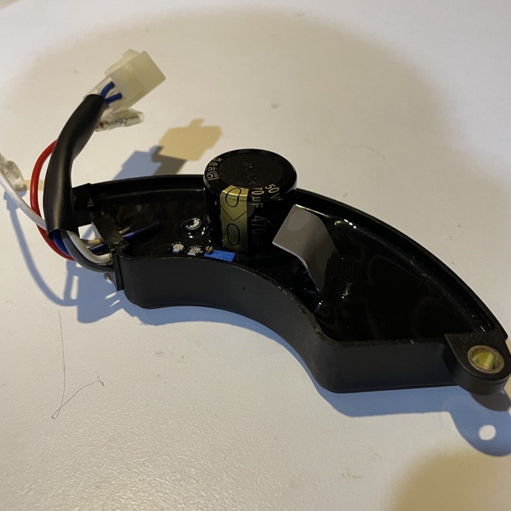 Gd AVR Sabit Bulan Genset 7 75 8 Watt 7 8 KVA 1 Phase 6 Kabel 45 V 47 uF