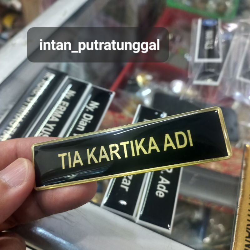 

Papan Nama Kuningan Lapis Resin Bisa Pakai Logo Dan Nomor Nip
