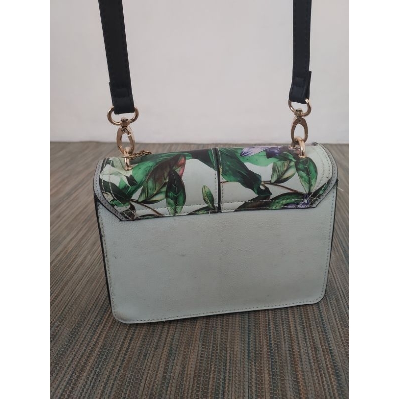 pl river island tas selempang