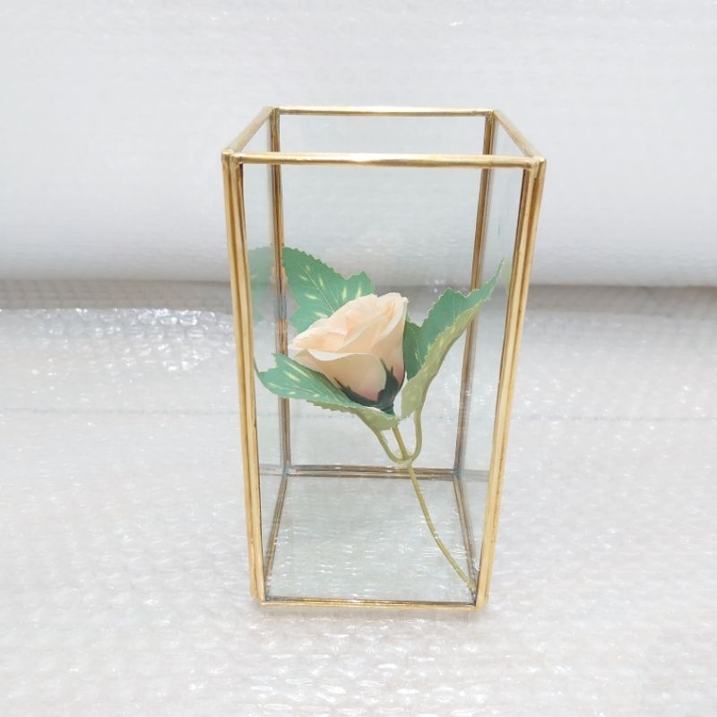 pas bunga hiasan terarium / pot bunga hiasan / hiasan meja / hiasan meja kantor / tempat lilin meja 
