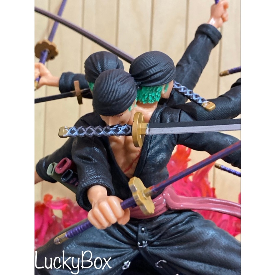Action figure One Piece Zoro Ashura hitam