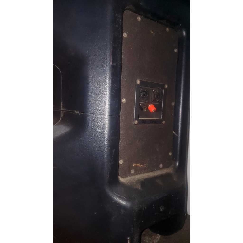 Box Speaker Aktif Yamaha