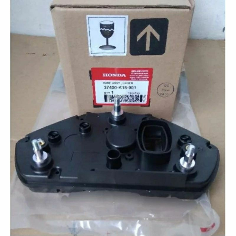 37400K15901 Cover bawah speedo meter case assy under cb 150 lama.original ahm