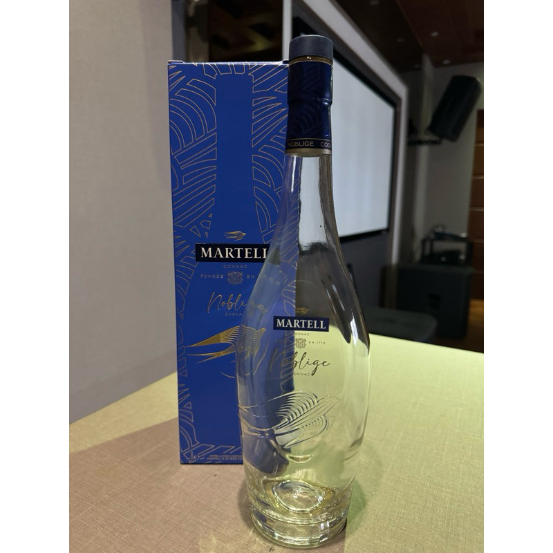 Martell noblige botol kosong with box