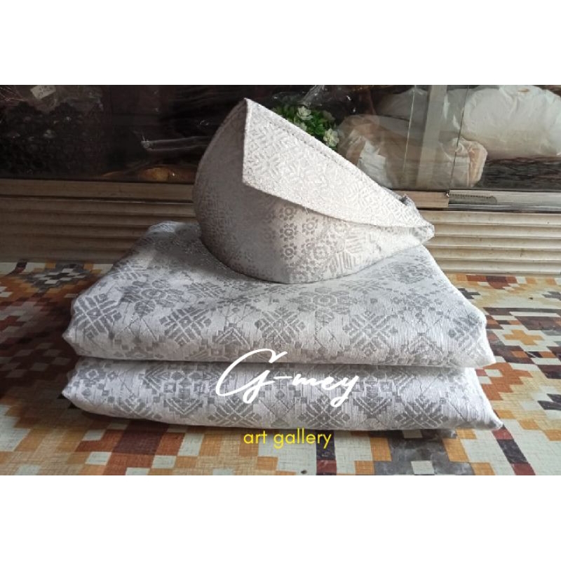 Kain songket pengantin warna putih