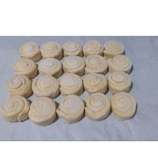 

Adonan Cromboloni Frozen 50, 60, 70, 110 gram
