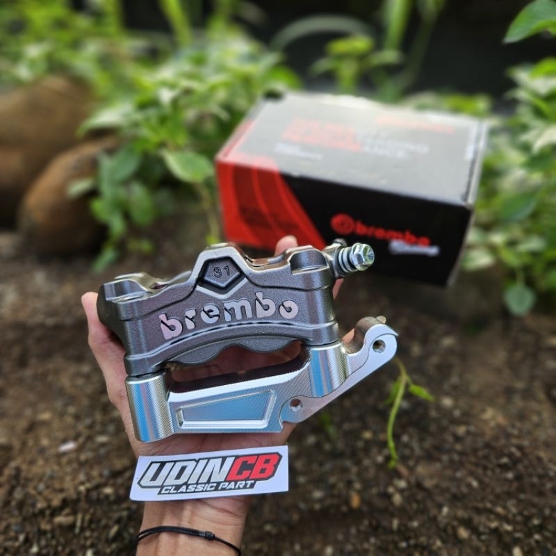 Kaliper Brembo M7 4piston Kaliper m7 breket pnp shock ninja