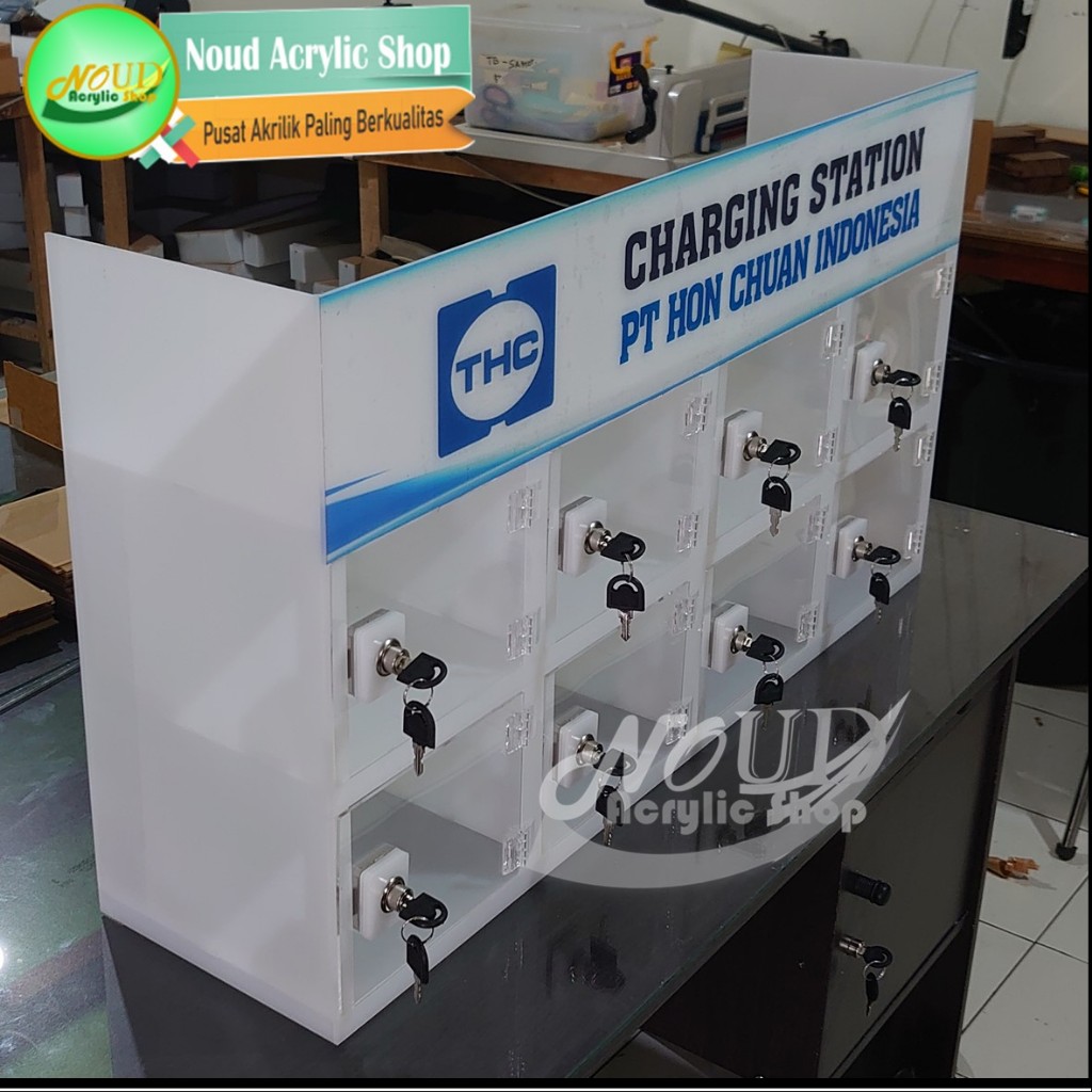 

Box Charger HP / Charging Station Akriliik 8 Kotak