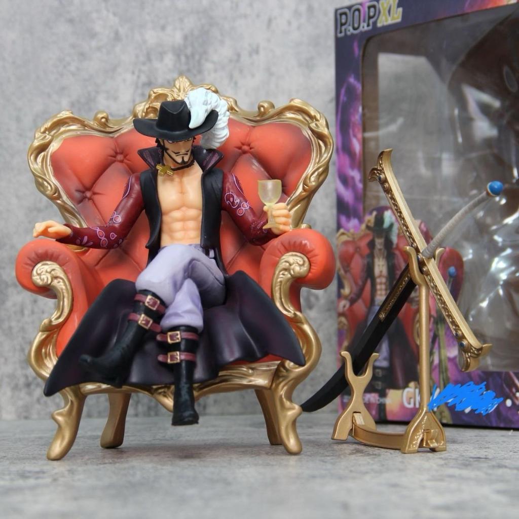 Action Figure One Piece Mihawk Sitting By POP XL Studio