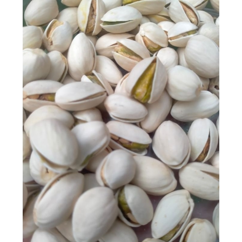 

Kacang FUSTUK atau pistachio