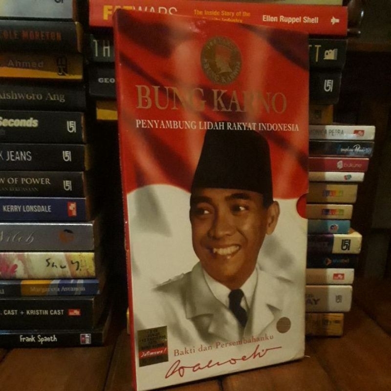 BUNG KARNO PENYAMBUNG LIDAH RAKYAT + CD