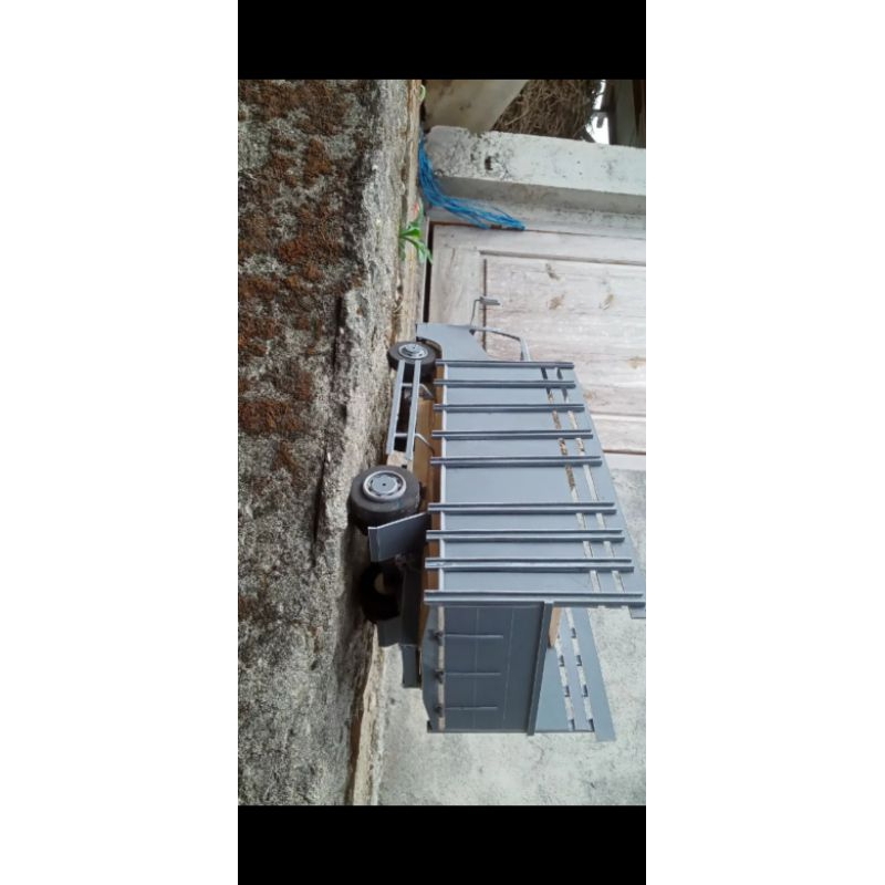 miniatur truk giga skala 16