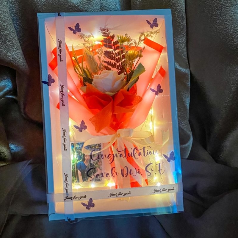 

Flower Box Premium/ Bunga box/ Kado Wisuda/ Kado Ultah ulang tahun