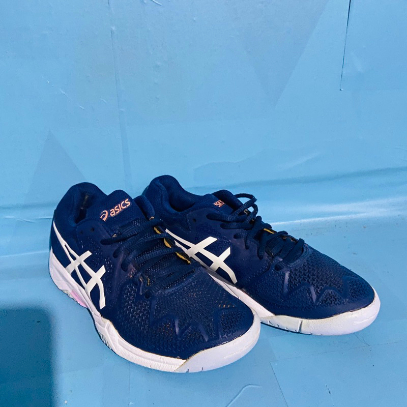 sepatu olahraga anak voli / badminton asics