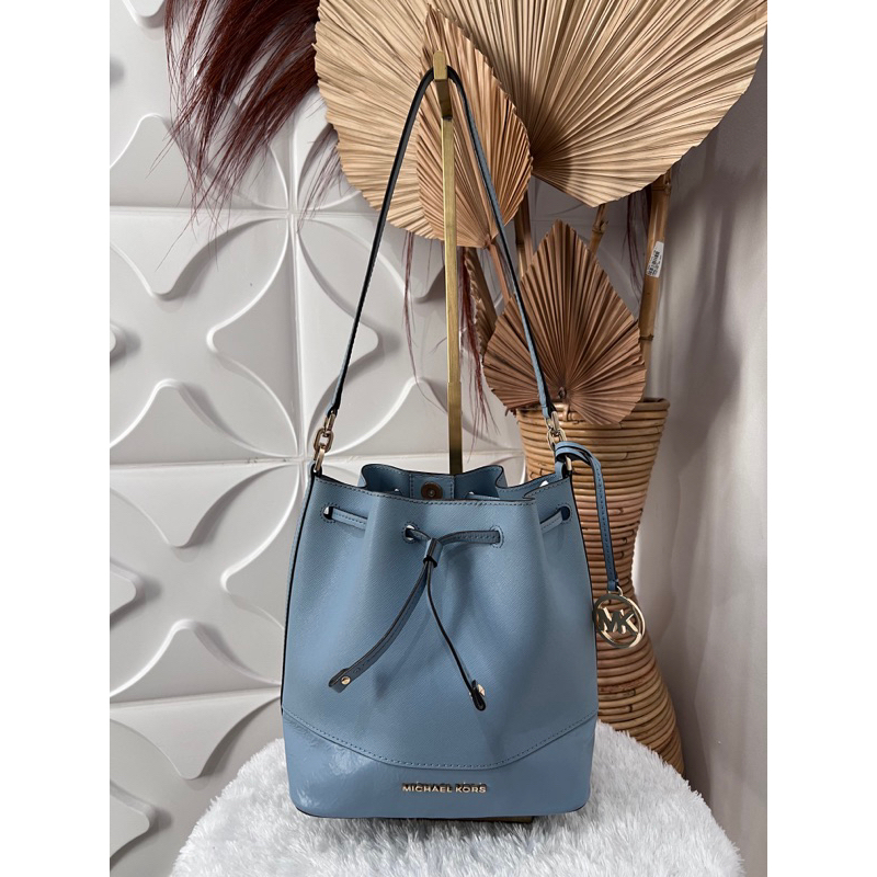 MICHAEL KORS BUCKET BAG