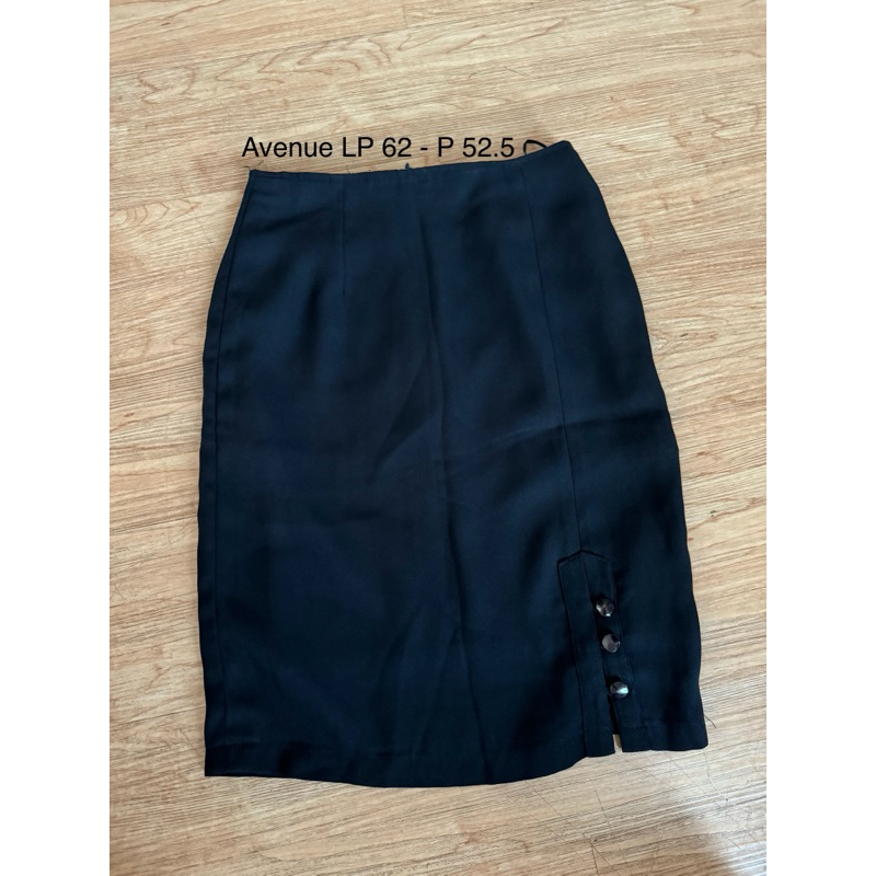 preloved rok hitam