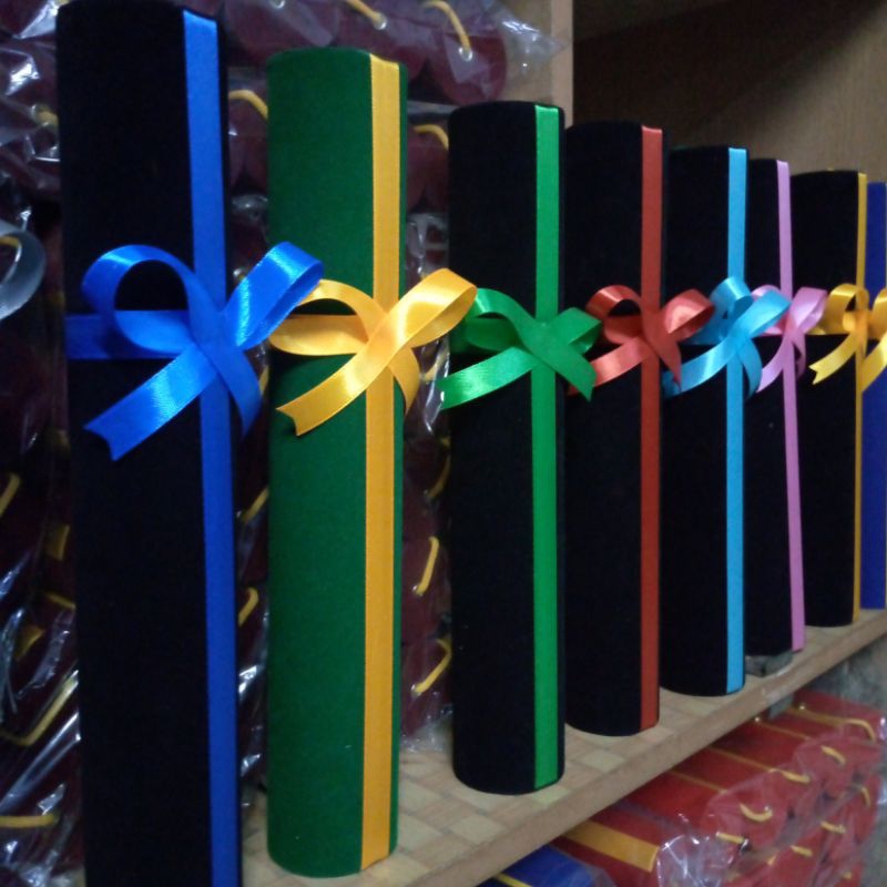 tabung toga wisuda// tabung wisuda//selongsongwisuda