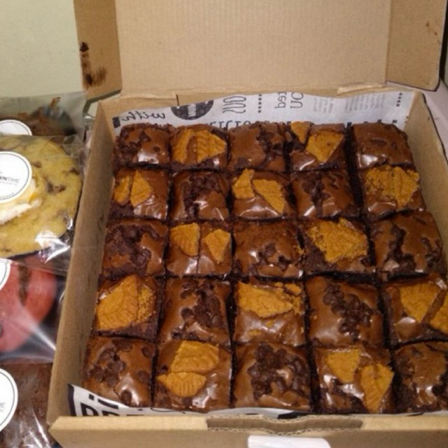 

Fudgy Brownies 20x20 cm | HALAL ingredients
