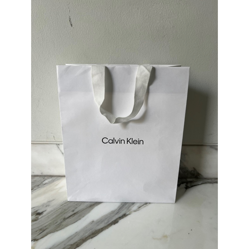 

Paper Bag Calvin Klein Original kantong kertas putih
