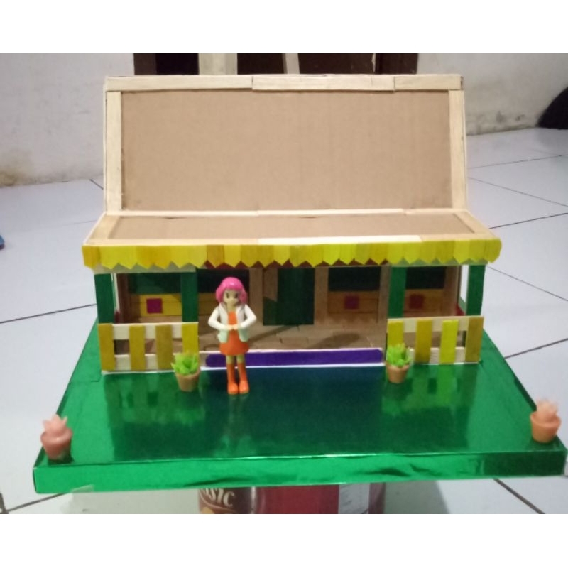 Miniatur Rumah Adat Betawi Bahan Kardus