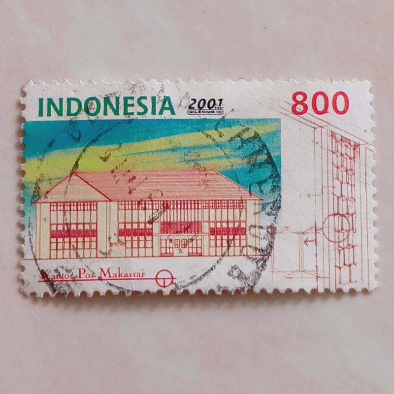 

(AF) Perangko Indonesia 2001 Arsitektur Gedung Kantor Pos 800 rupiah Used