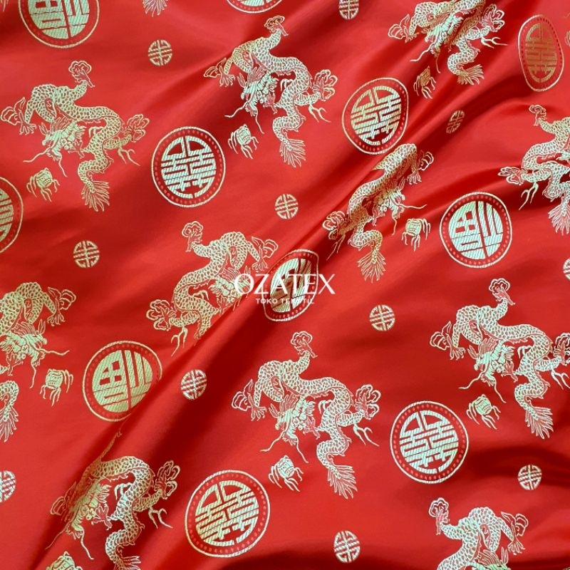 Kain Meteran - Kain - Kain CHEONGSAM - Motif NAGA KOIN BESAR MERAH - Harga Per Setengah Meter