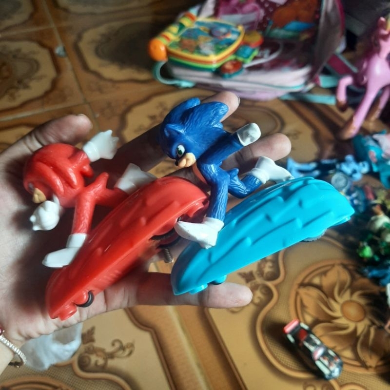 mainan / figure dikoleksi sonic the hedgehog 1 & sonic knuckles 1. sonic 2mcd