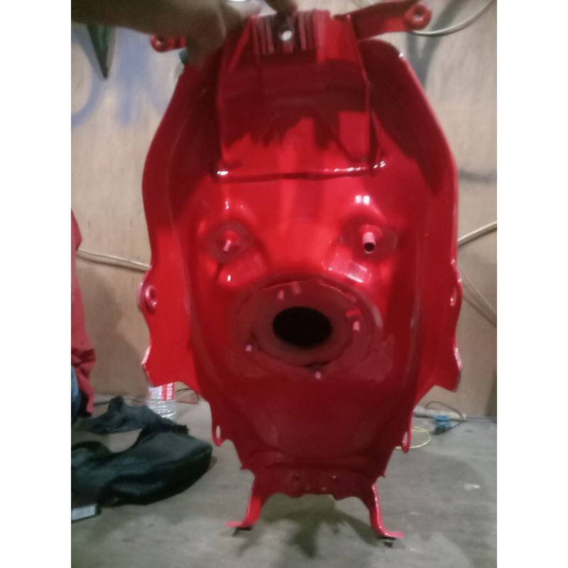 Tanki repaint CBR 150R facelift original