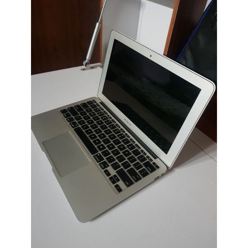 macbook air 11 inch 2011