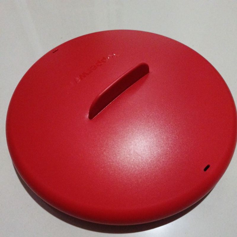 tutup kukusan Tupperware