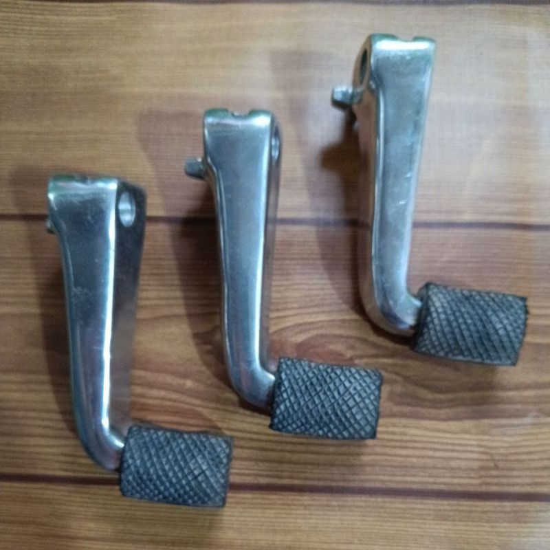 pedal Rem belakang Vespa super