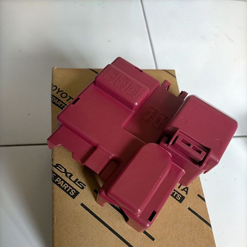 jual cover tutup kepala aki mobil Toyota Yaris cross hibrid 2021 original